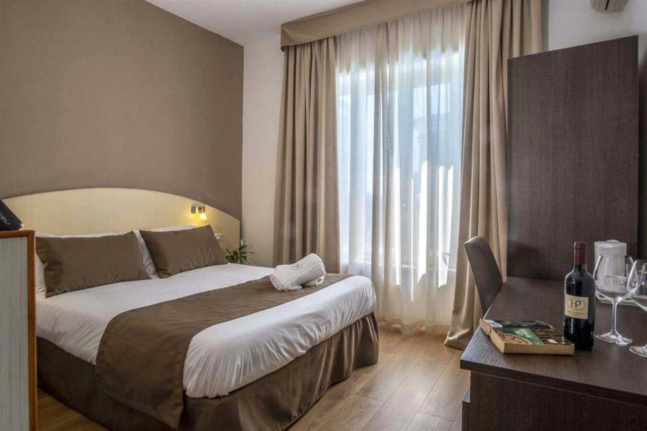 La Pergola 3* Rom